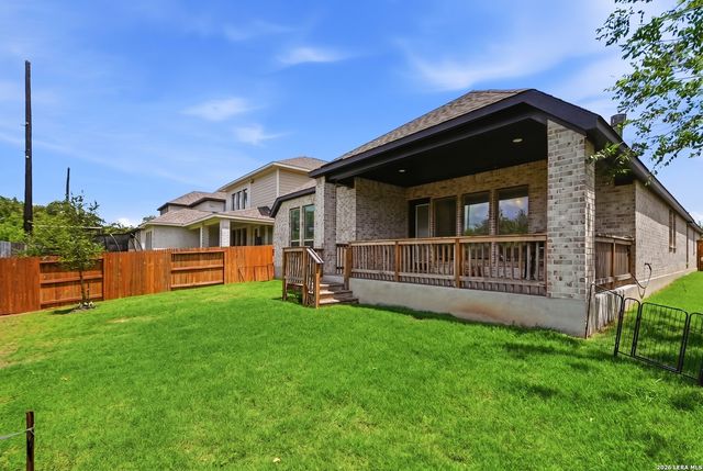 2049 SAXONHILL DR, San Antonio, TX 78253