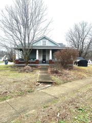 313 N College Avenue, Greencastle, IN 46135