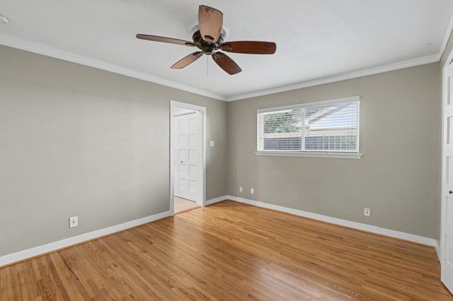 10306 Oakpoint Drive, Houston, TX 77043