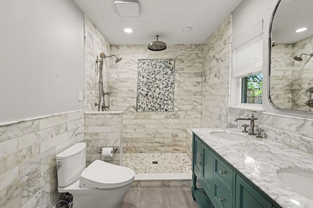 10306 Oakpoint Drive, Houston, TX 77043