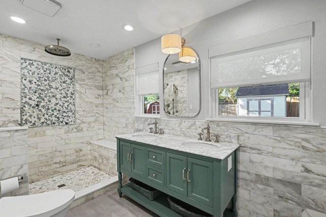 10306 Oakpoint Drive, Houston, TX 77043