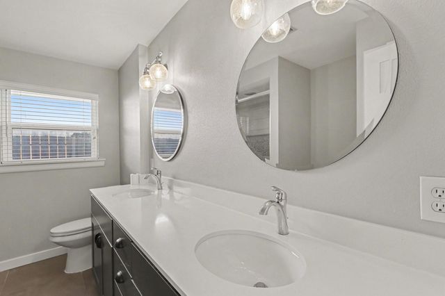10306 Oakpoint Drive, Houston, TX 77043