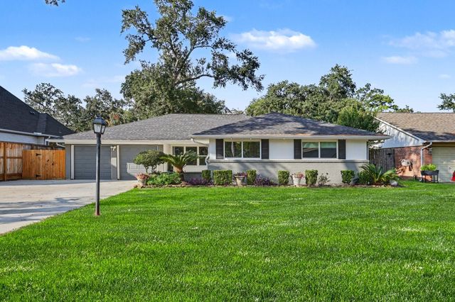10306 Oakpoint Drive, Houston, TX 77043