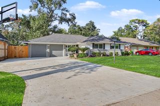 10306 Oakpoint Drive, Houston, TX 77043