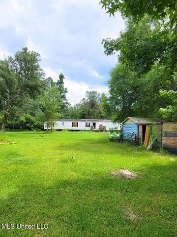 62 Deer Lane, Picayune, MS 39466
