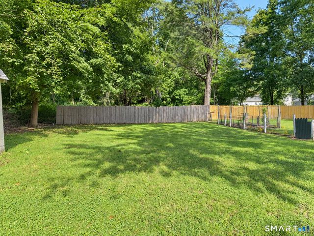 106 Greenhill Terrace, New Haven, CT 06515