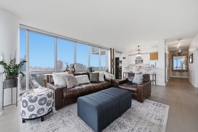 1629 S Prairie Avenue 2005, Chicago, IL 60616