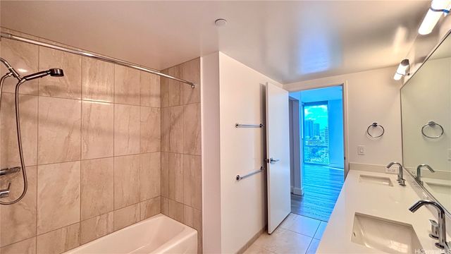 629 Keeaumoku Street 2310, Honolulu, HI 96814