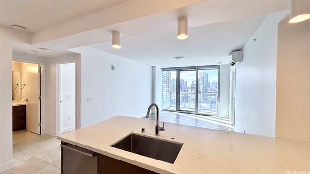 629 Keeaumoku Street 2310, Honolulu, HI 96814