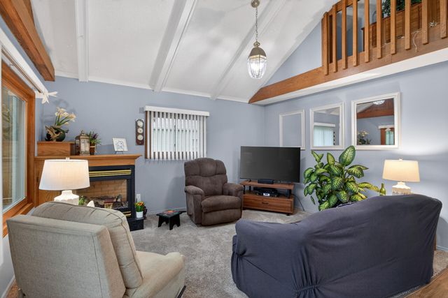571 Acorn Trail, Horton, MI 49246