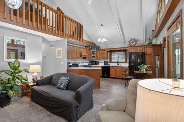 571 Acorn Trail, Horton, MI 49246