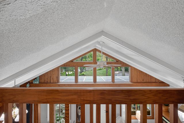 571 Acorn Trail, Horton, MI 49246