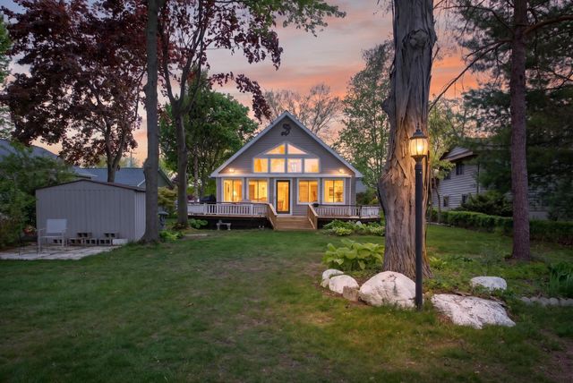 571 Acorn Trail, Horton, MI 49246