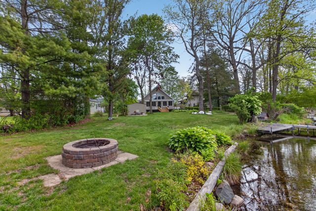 571 Acorn Trail, Horton, MI 49246