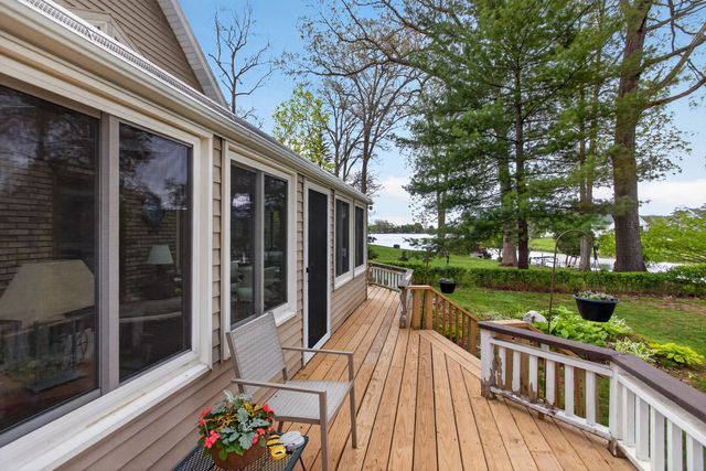 571 Acorn Trail, Horton, MI 49246