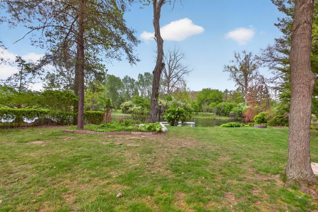 571 Acorn Trail, Horton, MI 49246