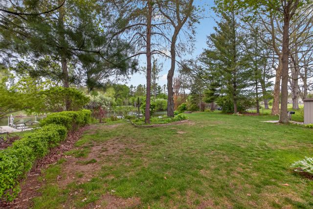 571 Acorn Trail, Horton, MI 49246