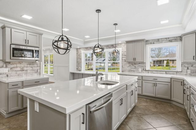 6308 S Glenridge Drive, Springfield, MO 65804