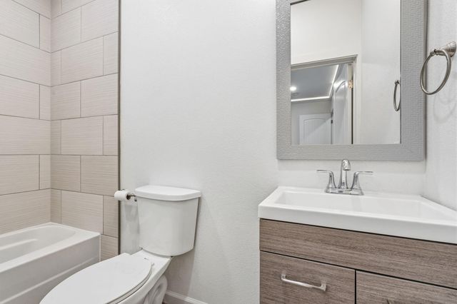 6308 S Glenridge Drive, Springfield, MO 65804