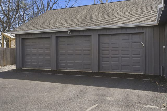 6308 S Glenridge Drive, Springfield, MO 65804