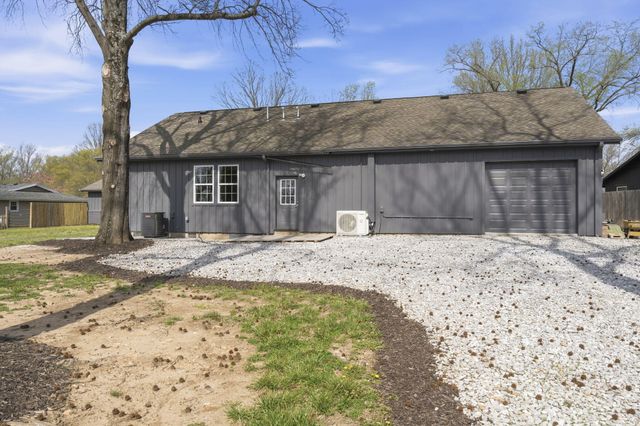 6308 S Glenridge Drive, Springfield, MO 65804