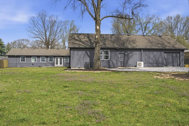 6308 S Glenridge Drive, Springfield, MO 65804