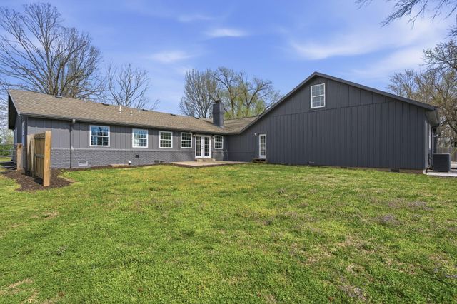 6308 S Glenridge Drive, Springfield, MO 65804