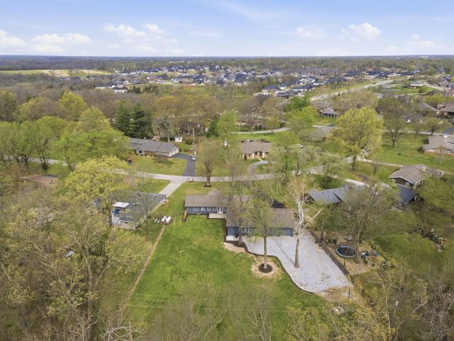 6308 S Glenridge Drive, Springfield, MO 65804