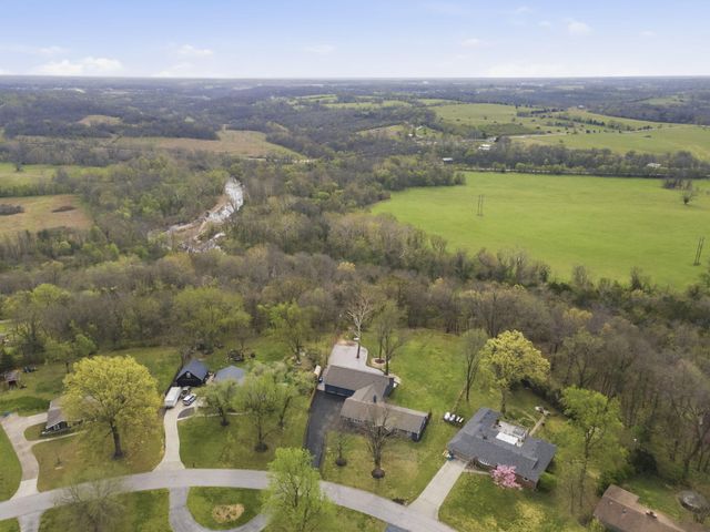 6308 S Glenridge Drive, Springfield, MO 65804