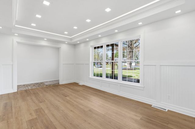 6308 S Glenridge Drive, Springfield, MO 65804