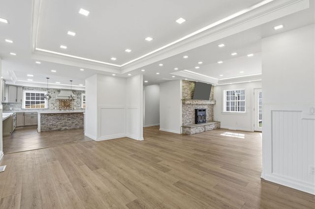 6308 S Glenridge Drive, Springfield, MO 65804