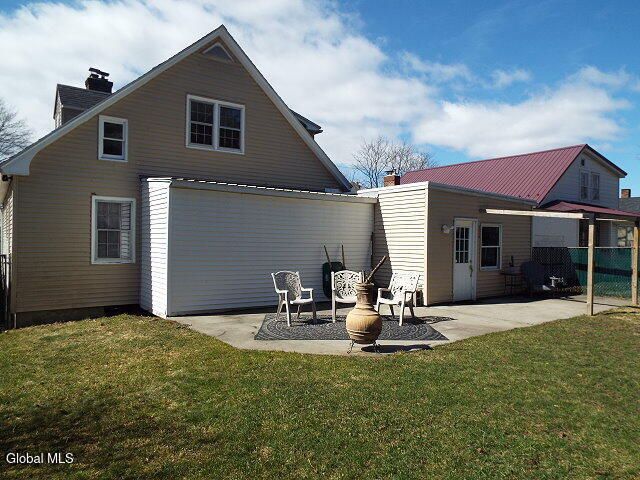 47 McClellan Avenue, Amsterdam, NY 12010