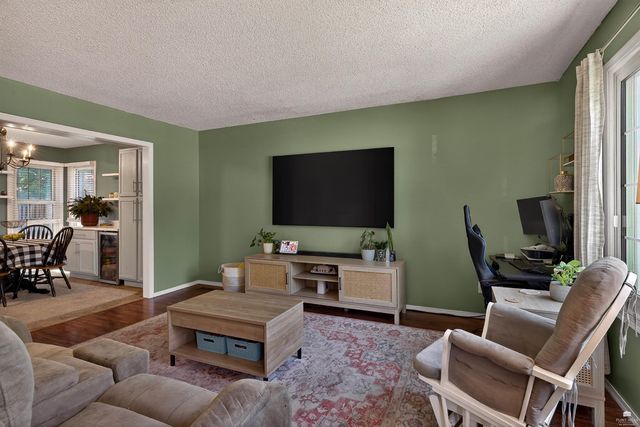 2508 Nutmeg, Manhattan, KS 66502