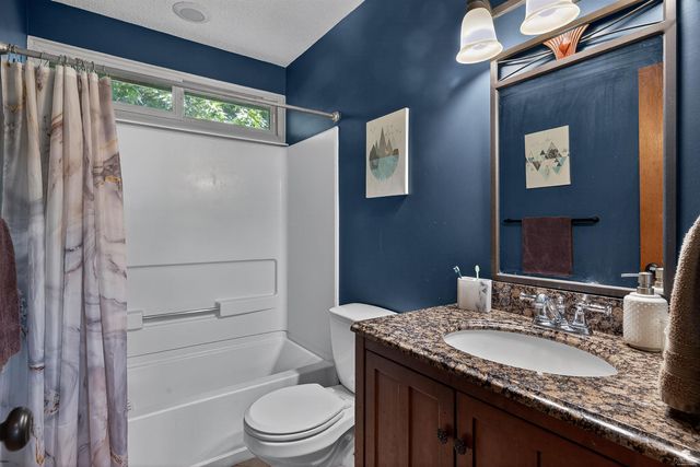 2508 Nutmeg, Manhattan, KS 66502