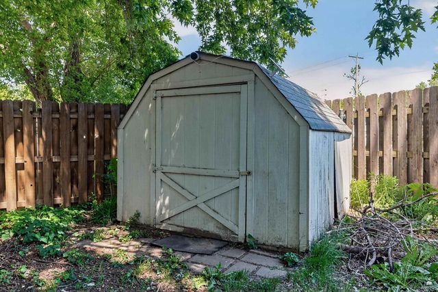 2508 Nutmeg, Manhattan, KS 66502