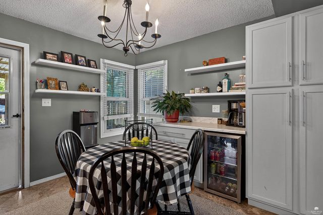 2508 Nutmeg, Manhattan, KS 66502