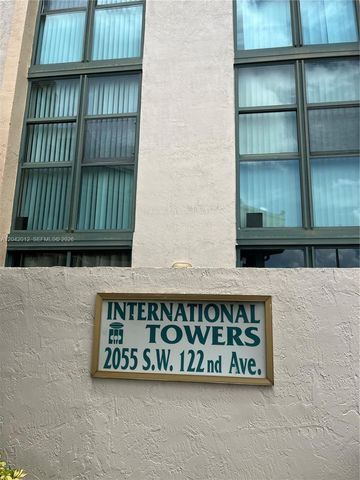 2055 SW 122nd Avenue 321, Miami, FL 33175