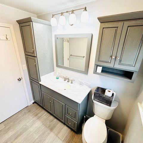 1144 W Hampton Road, Essexville, MI 48732