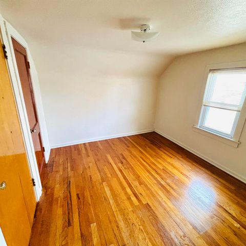 1144 W Hampton Road, Essexville, MI 48732