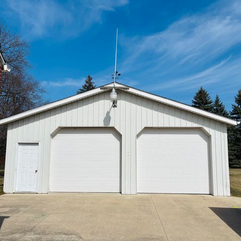 1144 W Hampton Road, Essexville, MI 48732