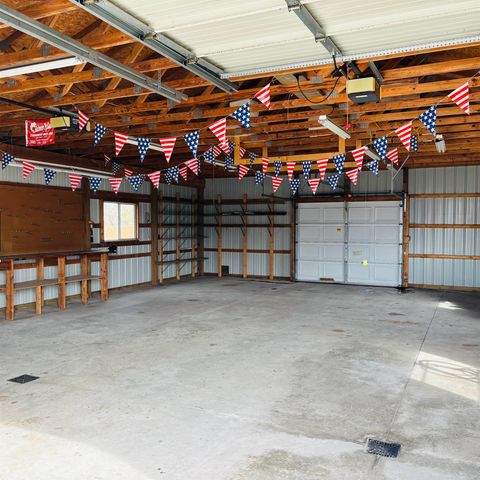 1144 W Hampton Road, Essexville, MI 48732