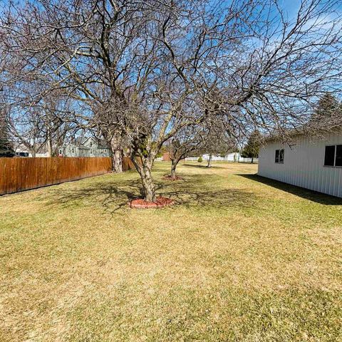 1144 W Hampton Road, Essexville, MI 48732