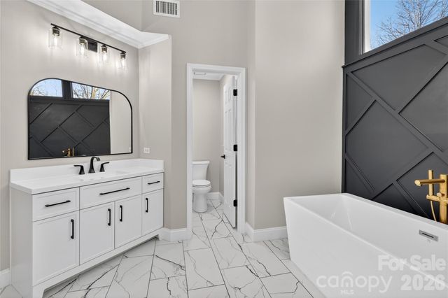 8905 Pennyhill Drive, Huntersville, NC 28078