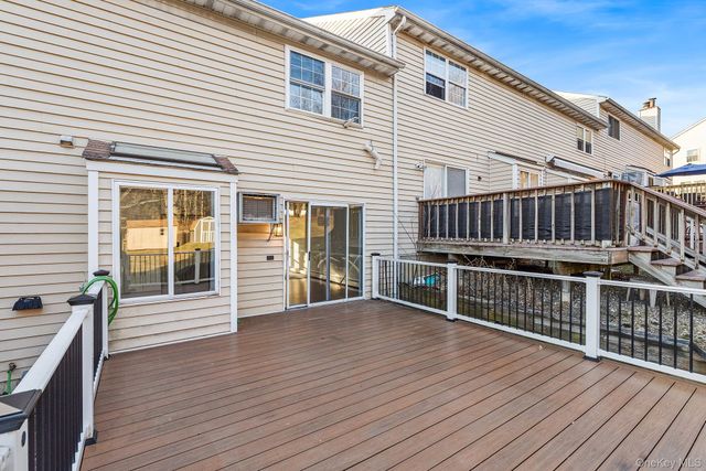 4 Franklin Place, Washingtonville, NY 10992