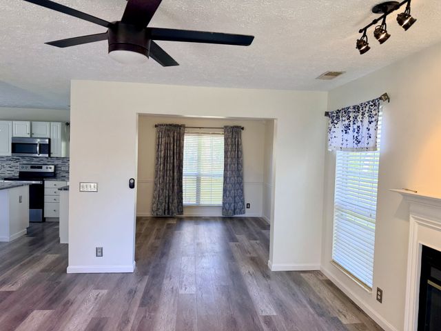 113 Waters Edge Ln, Hendersonville, TN 37075