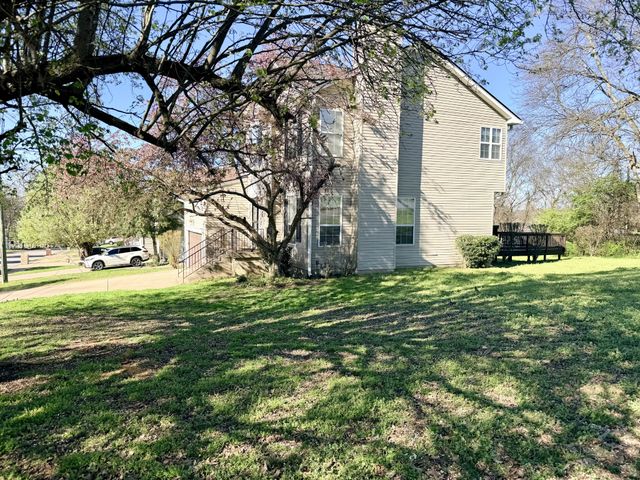 113 Waters Edge Ln, Hendersonville, TN 37075