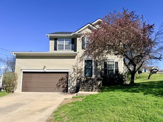 113 Waters Edge Ln, Hendersonville, TN 37075