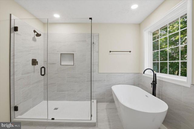 242 CEDAR RIDGE DR, Ruther Glen, VA 22546