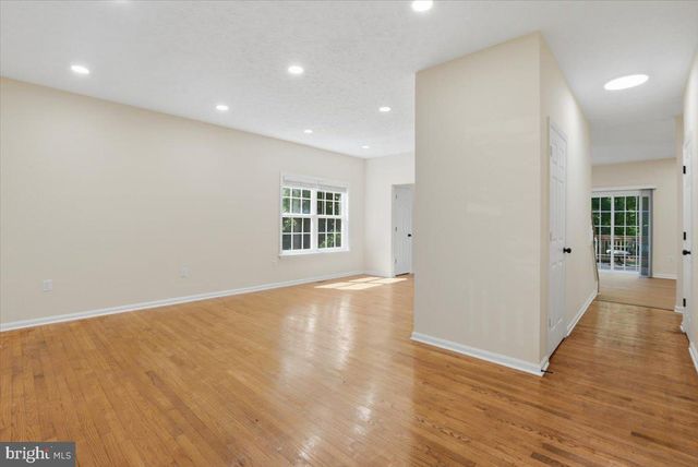 242 CEDAR RIDGE DR, Ruther Glen, VA 22546