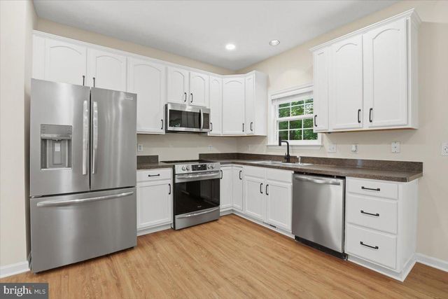 242 CEDAR RIDGE DR, Ruther Glen, VA 22546